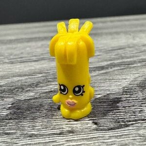 Shopkins | Dairy: Yellow Swiss Miss (1-066) - Mini Collectable Figure
